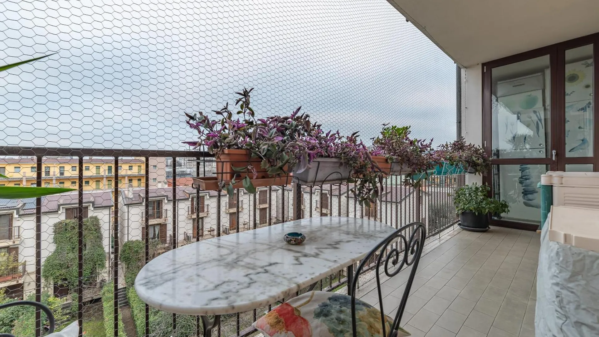 Apartment 5' From Bocconi University With 2 Bedr And 2 Bathr Milan